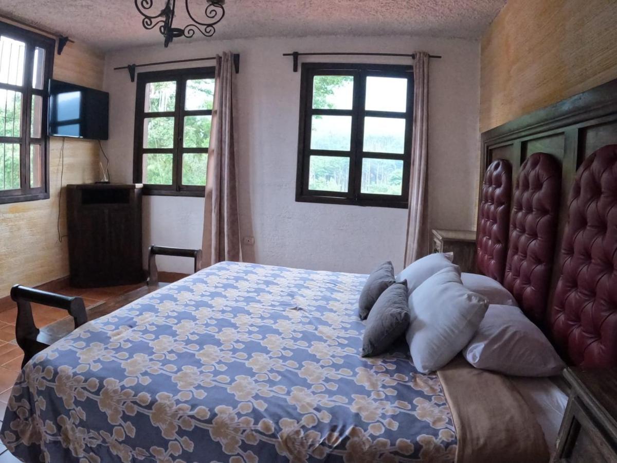 Hotel El Mirador Anexo 1 Santa Lucía Milpas Altas Екстериор снимка